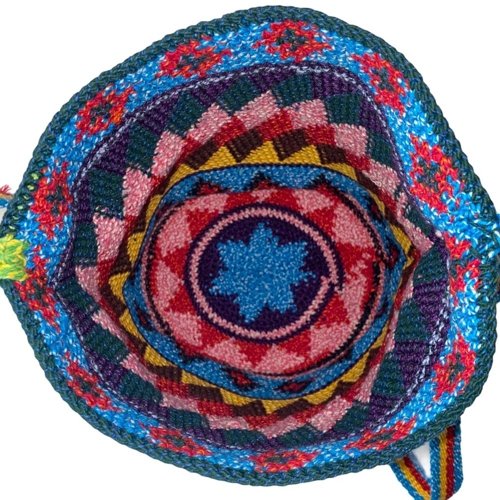Crochet Mochila Wayuu Bag - Picture 4 of 15
